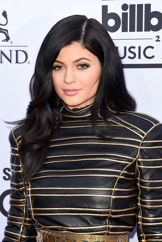 Top Hollywood Celebrities that Wear Extensions